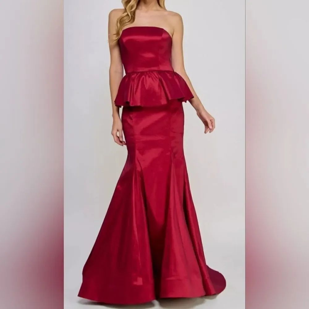 B Darlin Red Peplum Mermaid Strapless Gown Dress NWT Juniors Size 11/12